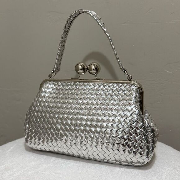 Stunning Silver Woven Leather Handmade Large Ball Kisslock Purse/Multi Use Bag - Picture 1 of 12